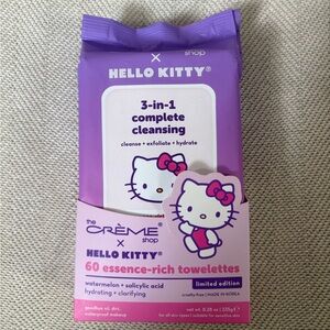 Hello Kitty Purple Essence-Rich Towelettes